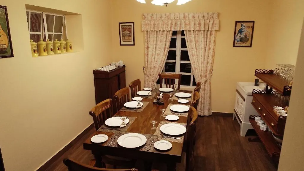 Rockbourne Bungalow Kandy